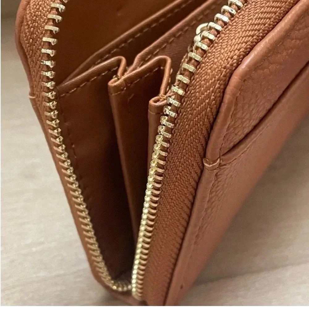 Nanette Lepore Callie Solid Zip Wallet Organizer Tan NWT - Picture 2 of 8